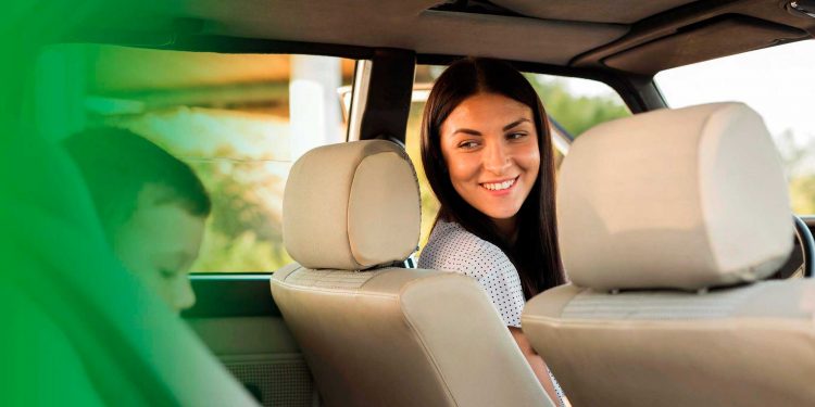 Все, что нужно знать про безопасную перевозку ребенка в автомобиле_Страница_01