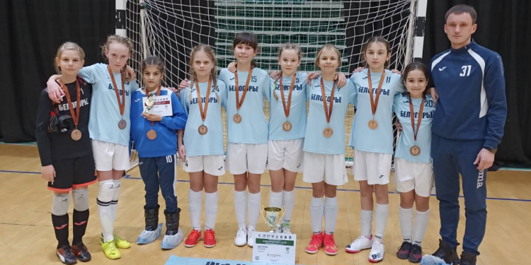 Первая победа младшей мини-футбольной команды МАОУ «ЦО № 1»